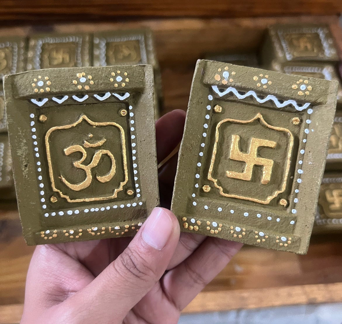 Om Swastik